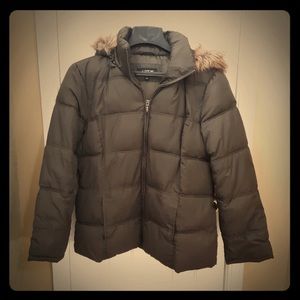 Lightweight Apt 9 Parka